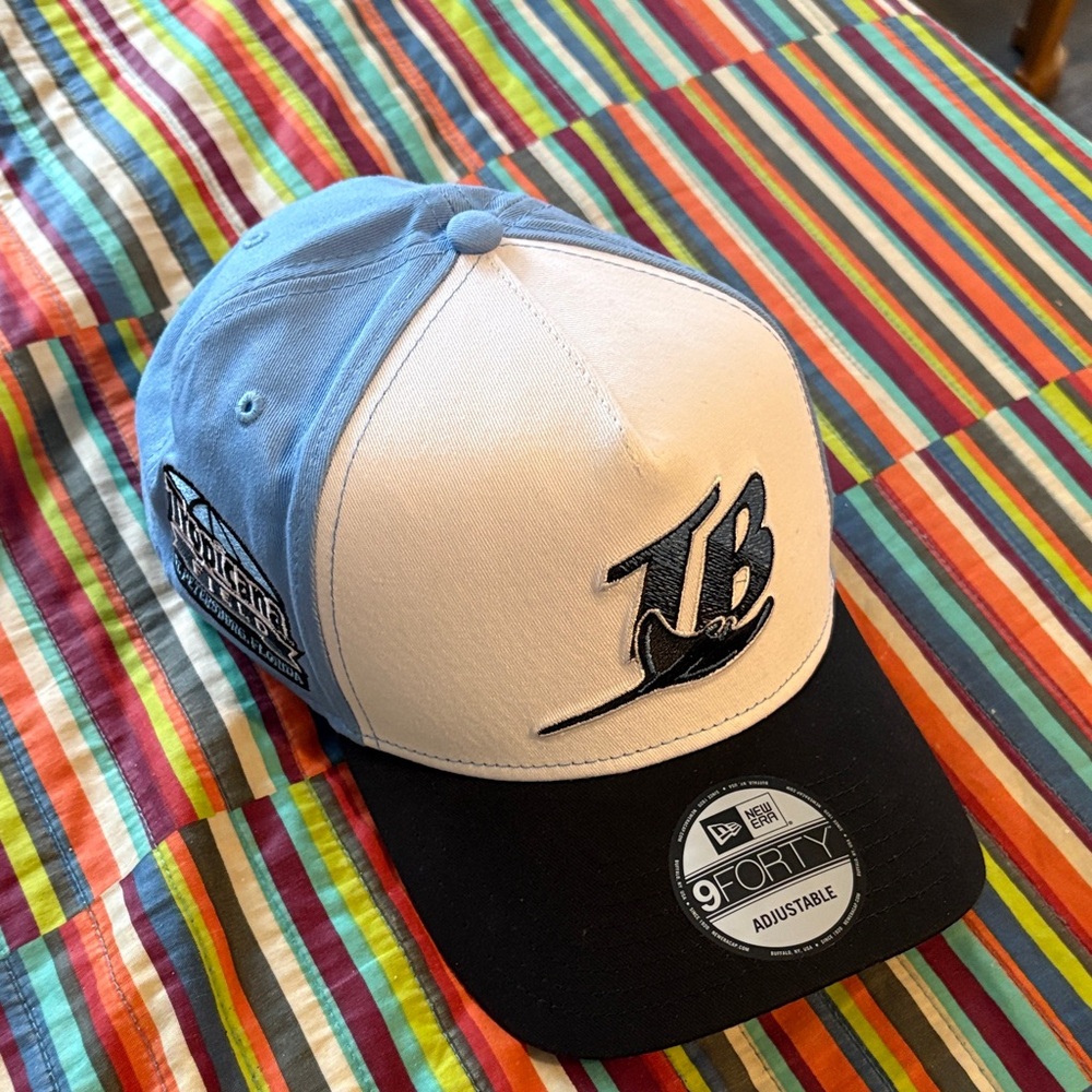 New Tampa Bay Devil, race Era Black and White 9FORTY Adjustable Cap nwt